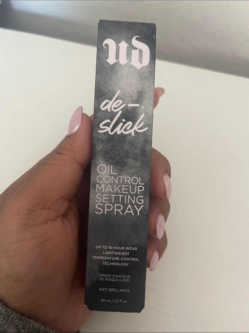 Urban Decay De-Slick Oil Control Makeup Setting Spray - Black & White Packaging